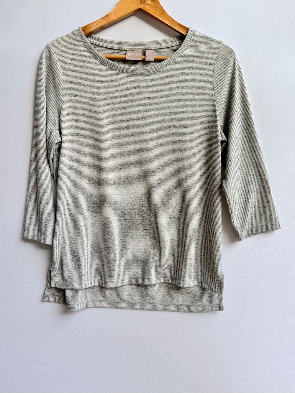 Chico's Gray and White Striped Scoop Neck 3/4 Sleeve Hi-Low Top Size Small